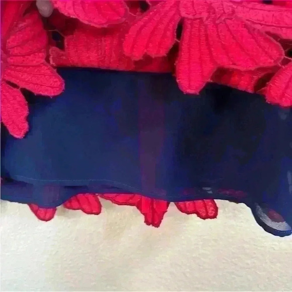 Tory Burch "Nicola" Red Lace With Blue Underlay Top Size 4 EUC!! - Picture 8 of 9